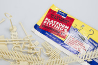 Archived Images\2002_numbers\2002.016.205.02.jpg; 2002.016.205; model construction kit, platform fittings; toy